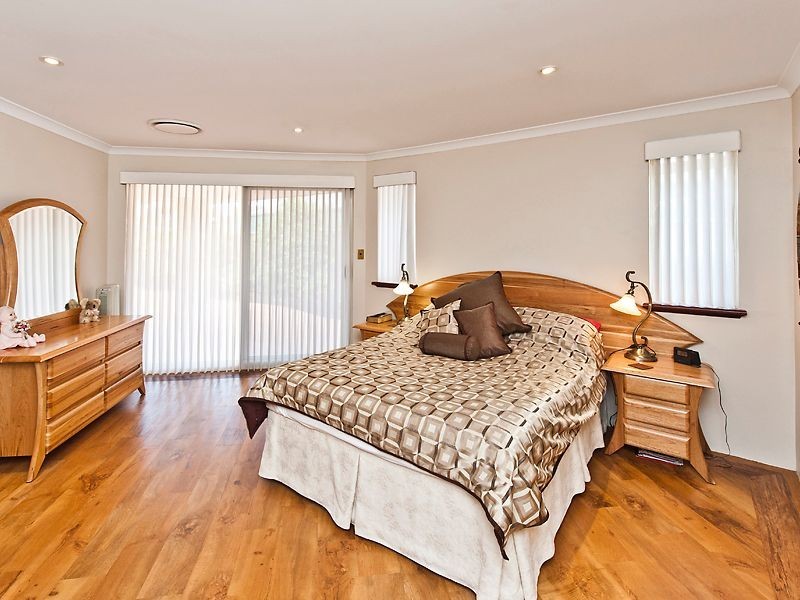 9 Riverina Avenue, Coodanup WA 6210