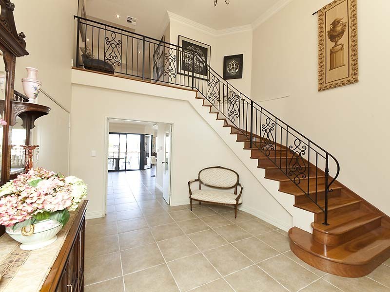 6 Condor Mews, Halls Head WA 6210