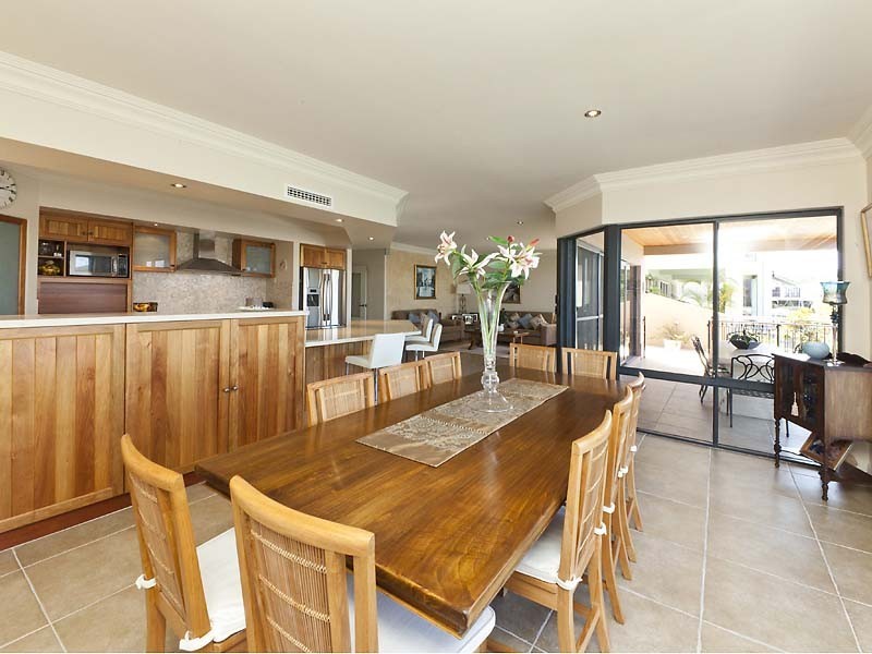 6 Condor Mews, Halls Head WA 6210