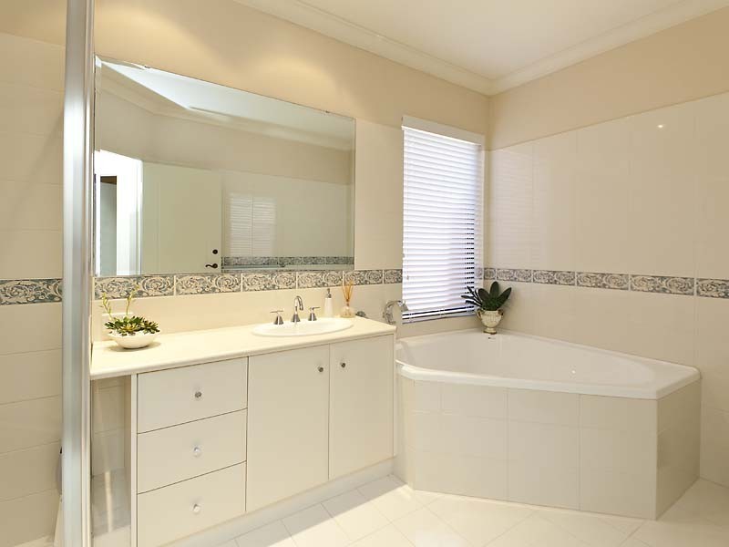 6 Condor Mews, Halls Head WA 6210