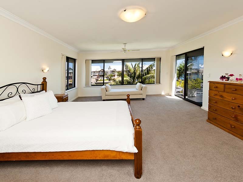 15 Fortescue Court, Dudley Park WA 6210