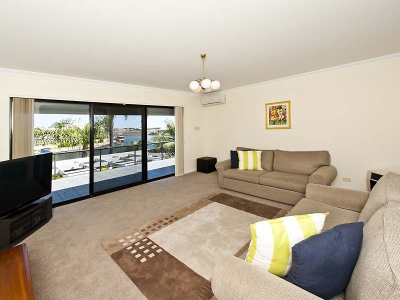 15 Fortescue Court, Dudley Park WA 6210