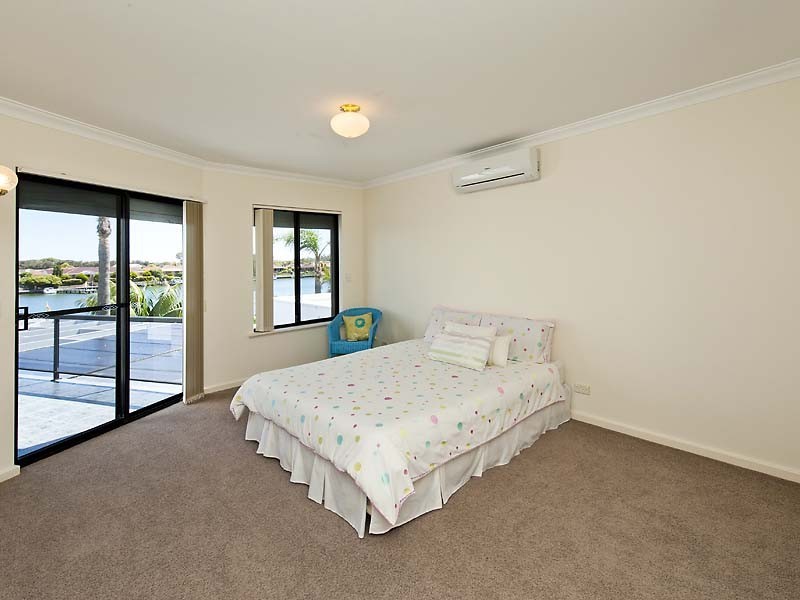 15 Fortescue Court, Dudley Park WA 6210