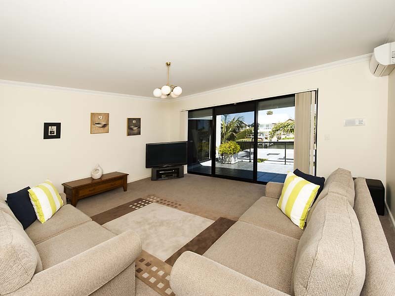 15 Fortescue Court, Dudley Park WA 6210