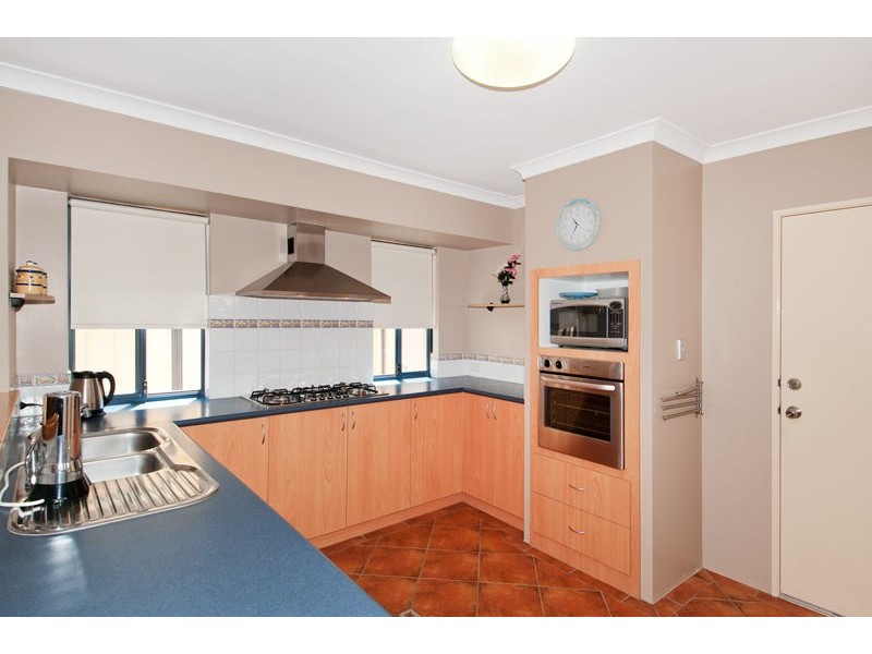 11 Heyerdahl Way, Dudley Park WA 6210