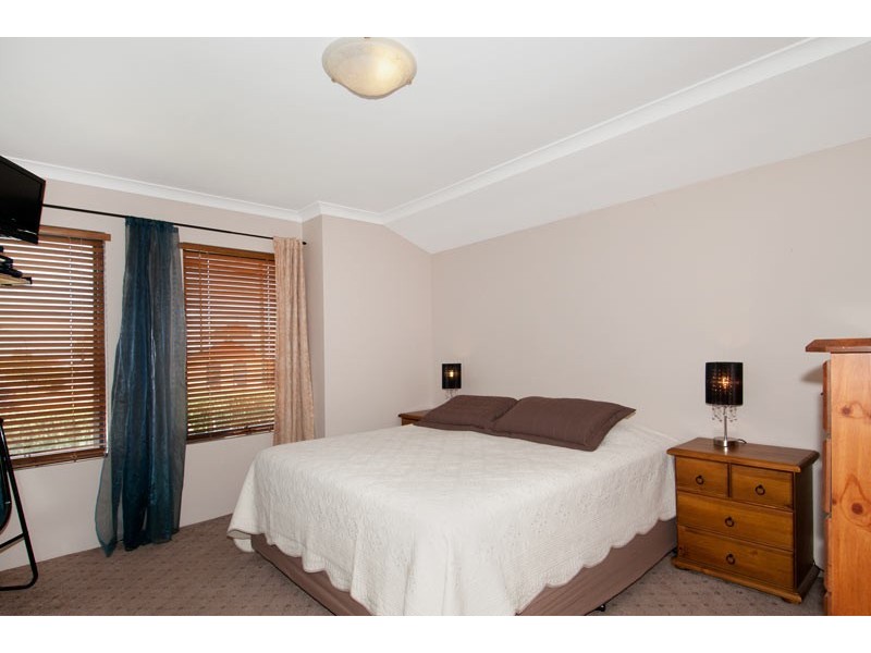 11 Heyerdahl Way, Dudley Park WA 6210