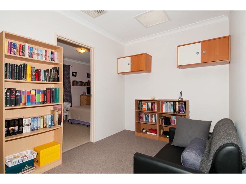 11 Heyerdahl Way, Dudley Park WA 6210