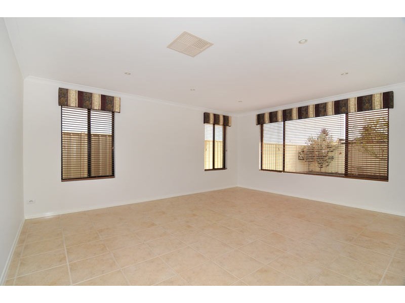 20 Prentice Way, Lakelands WA 6180