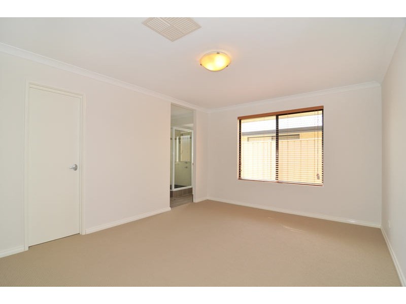 20 Prentice Way, Lakelands WA 6180