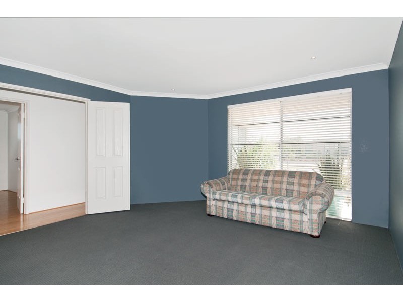 299 Peelwood Parade, Halls Head WA 6210