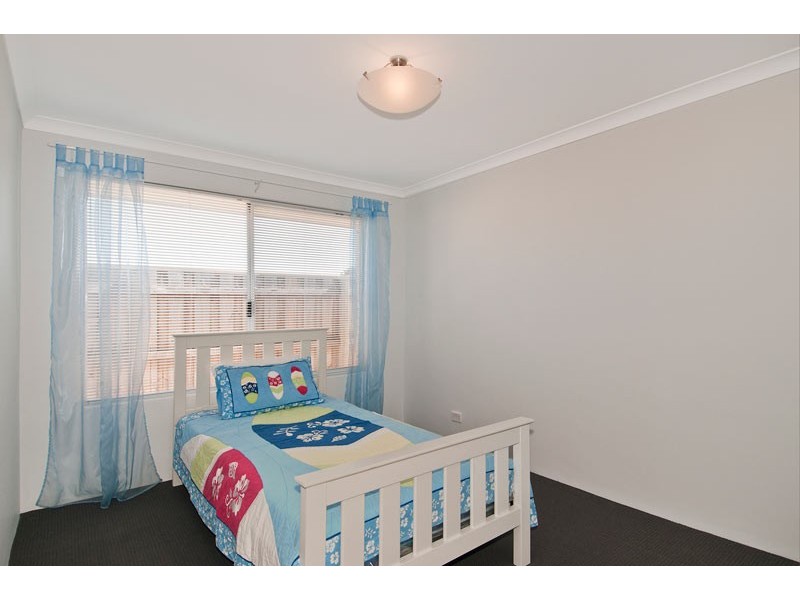 299 Peelwood Parade, Halls Head WA 6210