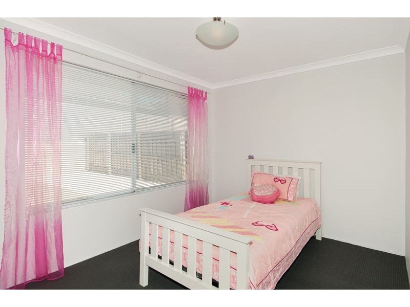 299 Peelwood Parade, Halls Head WA 6210