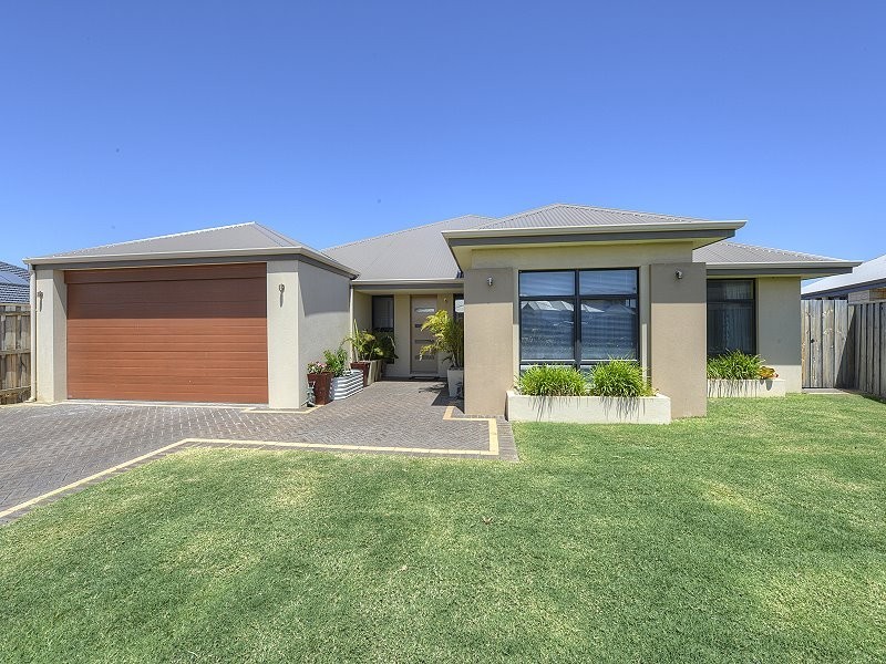 19 Tectona Way, Halls Head WA 6210