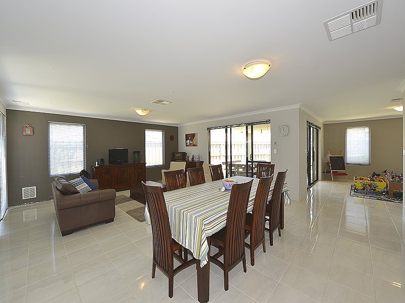 19 Tectona Way, Halls Head WA 6210