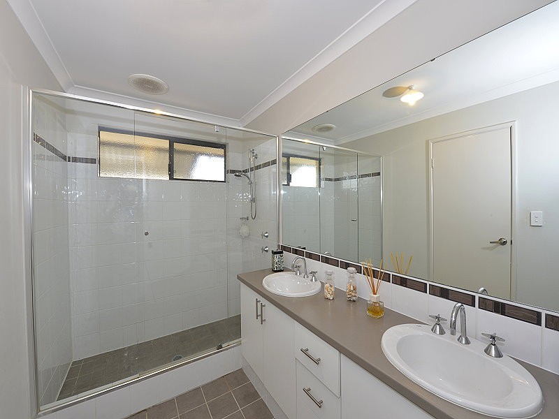 19 Tectona Way, Halls Head WA 6210