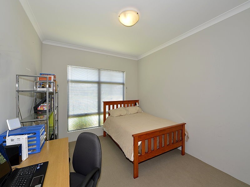 19 Tectona Way, Halls Head WA 6210