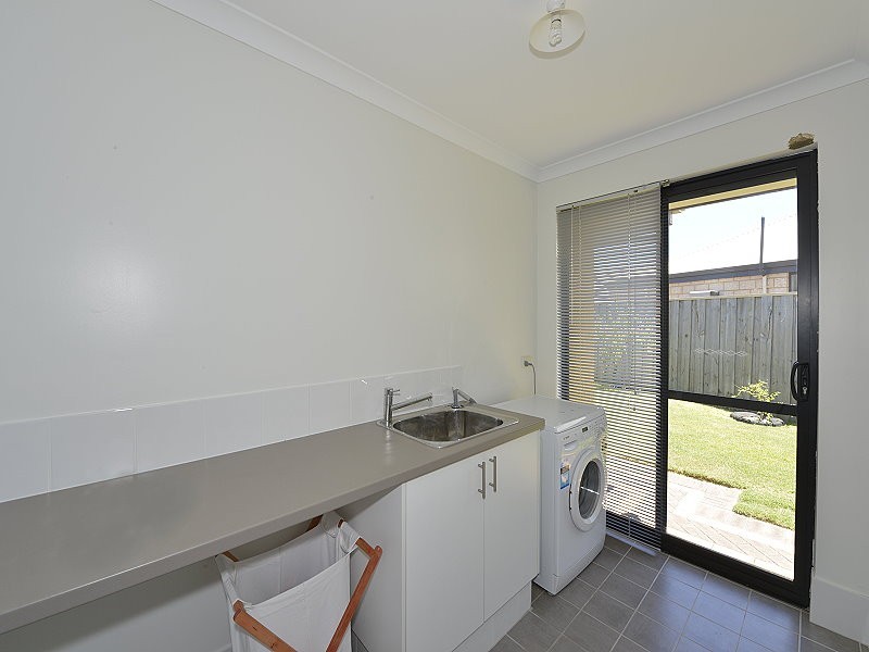 19 Tectona Way, Halls Head WA 6210