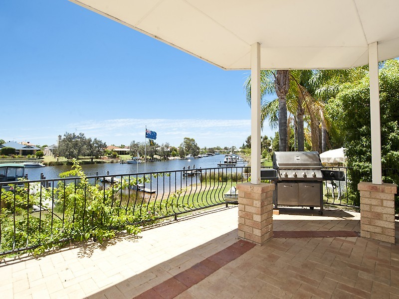 11 Delta Drive, South Yunderup WA 6208