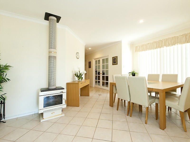 11 Delta Drive, South Yunderup WA 6208