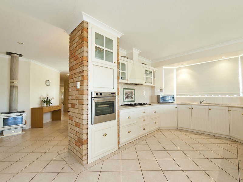 11 Delta Drive, South Yunderup WA 6208