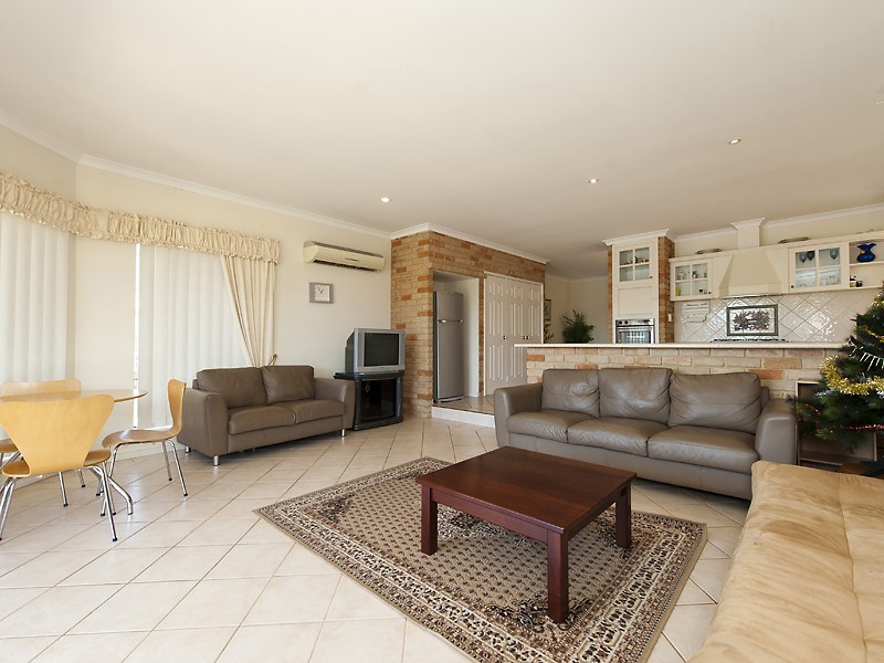 11 Delta Drive, South Yunderup WA 6208