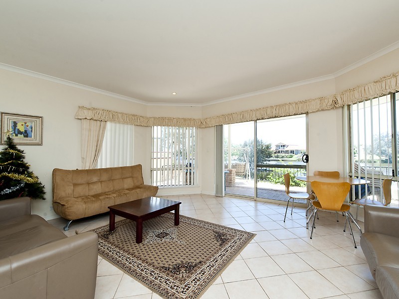 11 Delta Drive, South Yunderup WA 6208