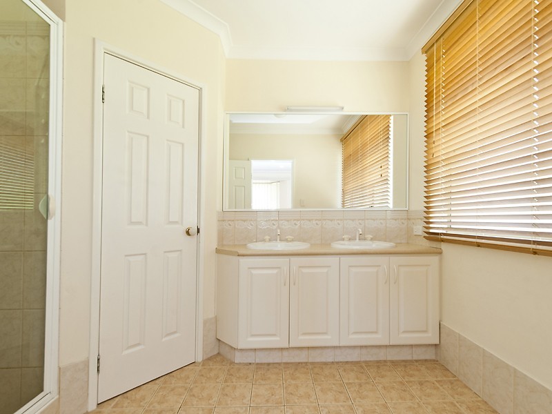 11 Delta Drive, South Yunderup WA 6208