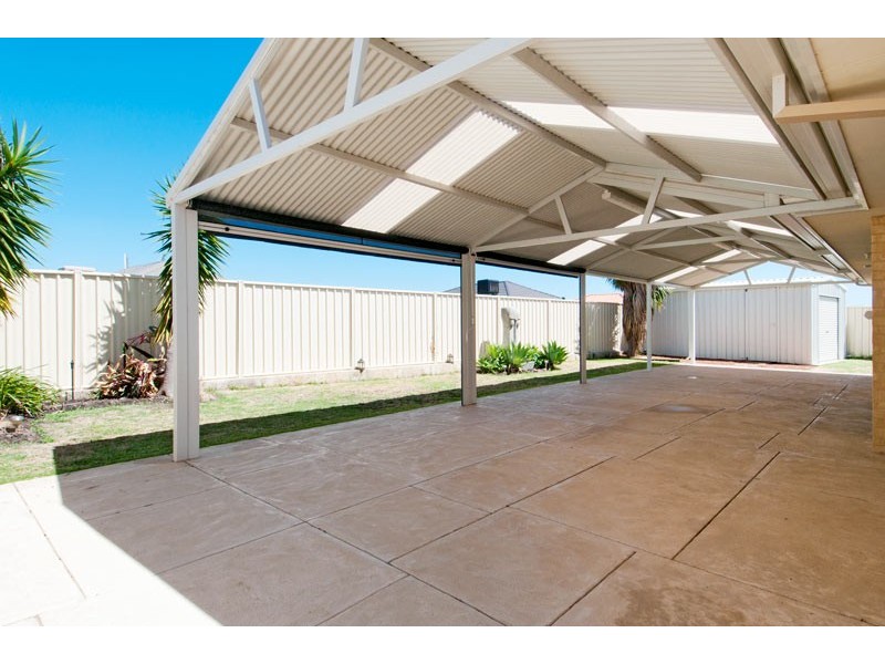 3 Teague Way, Lakelands WA 6180