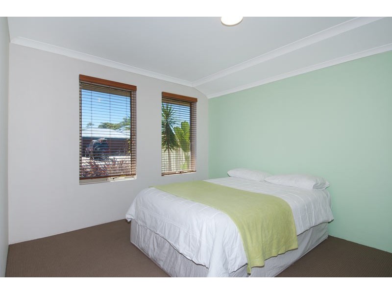 3 Teague Way, Lakelands WA 6180