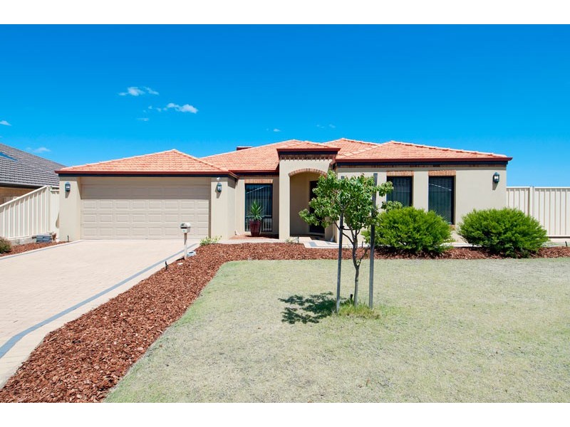 5 Loretta Parkway, Lakelands WA 6180