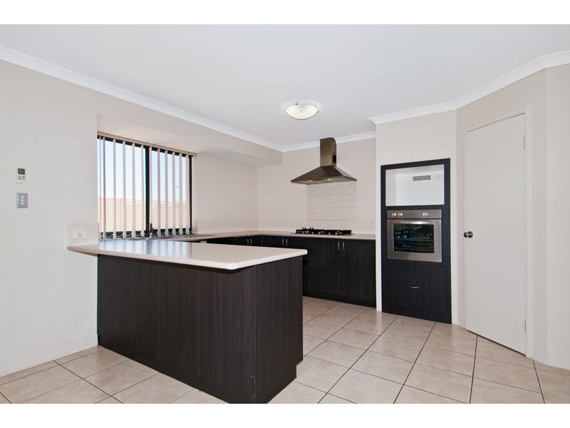 5 Loretta Parkway, Lakelands WA 6180