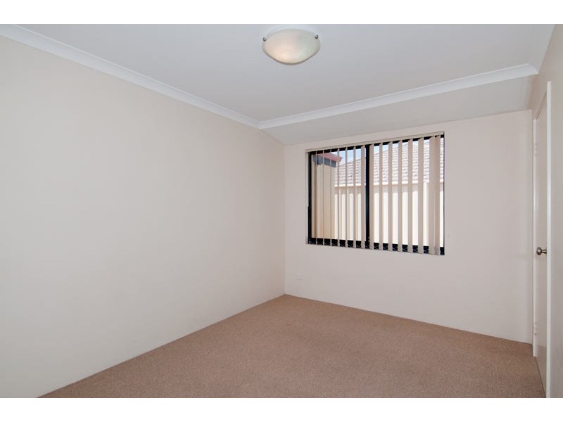 5 Loretta Parkway, Lakelands WA 6180