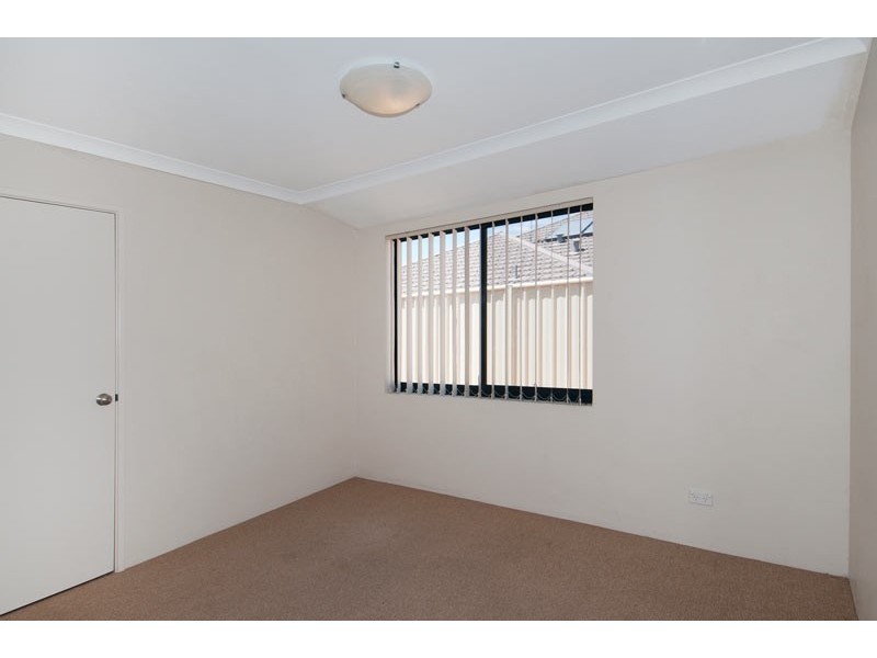 5 Loretta Parkway, Lakelands WA 6180