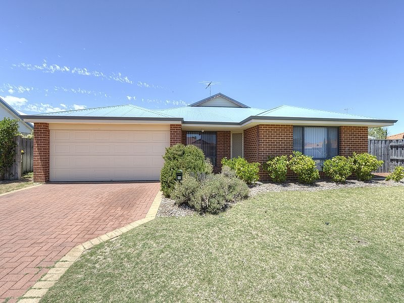 11 Aldenham Heights, Halls Head WA 6210