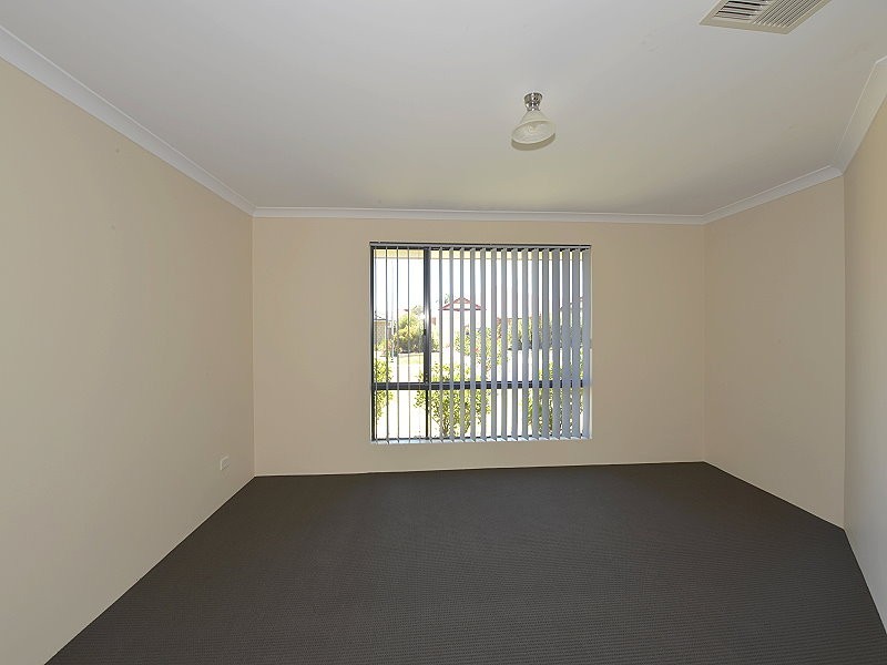 11 Aldenham Heights, Halls Head WA 6210
