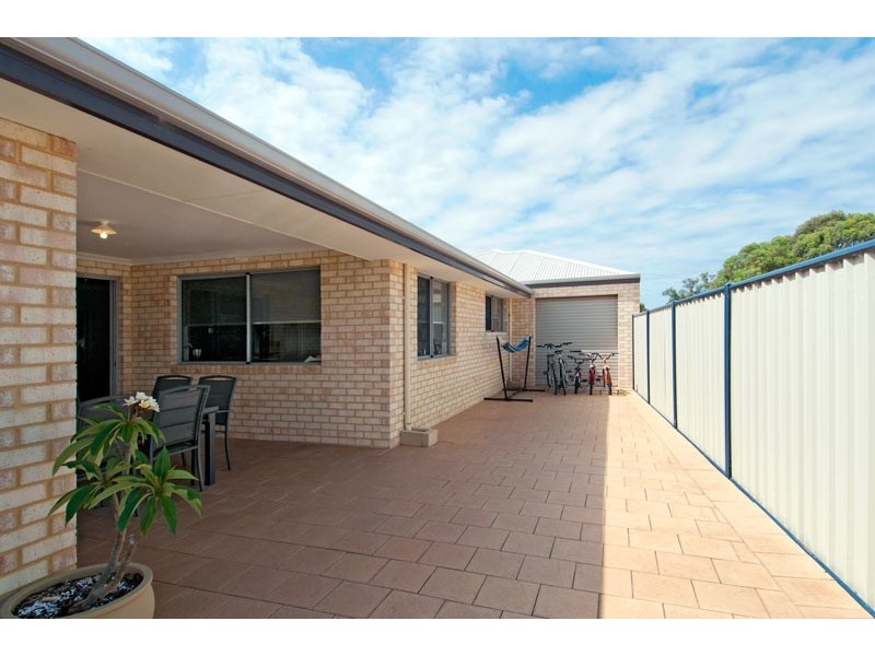 141 Pebble Beach Boulevard, Meadow Springs WA 6210