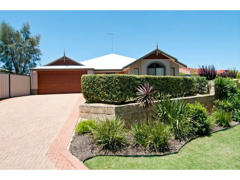 24 Portrush Parade, Meadow Springs WA 6210