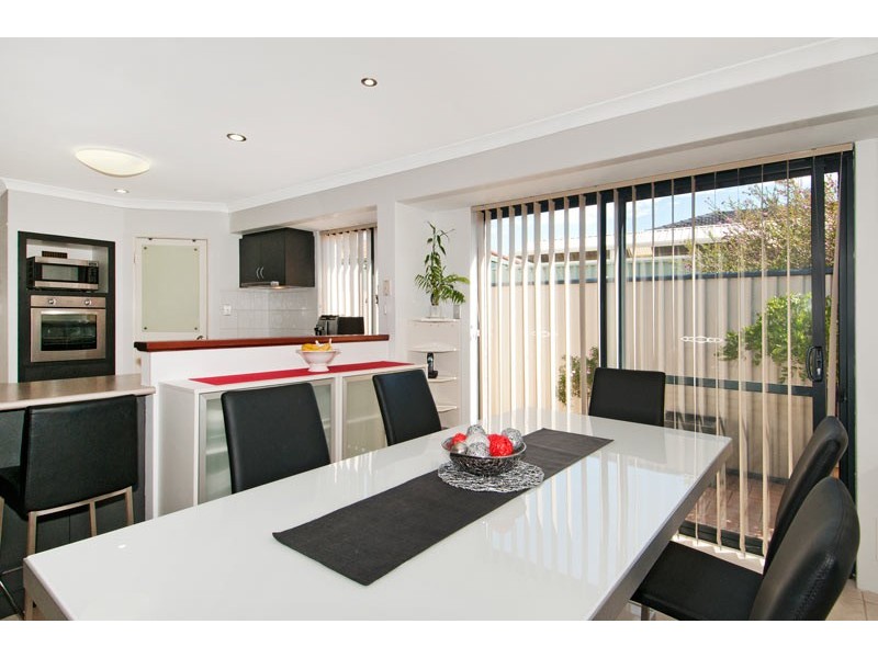 24 Portrush Parade, Meadow Springs WA 6210