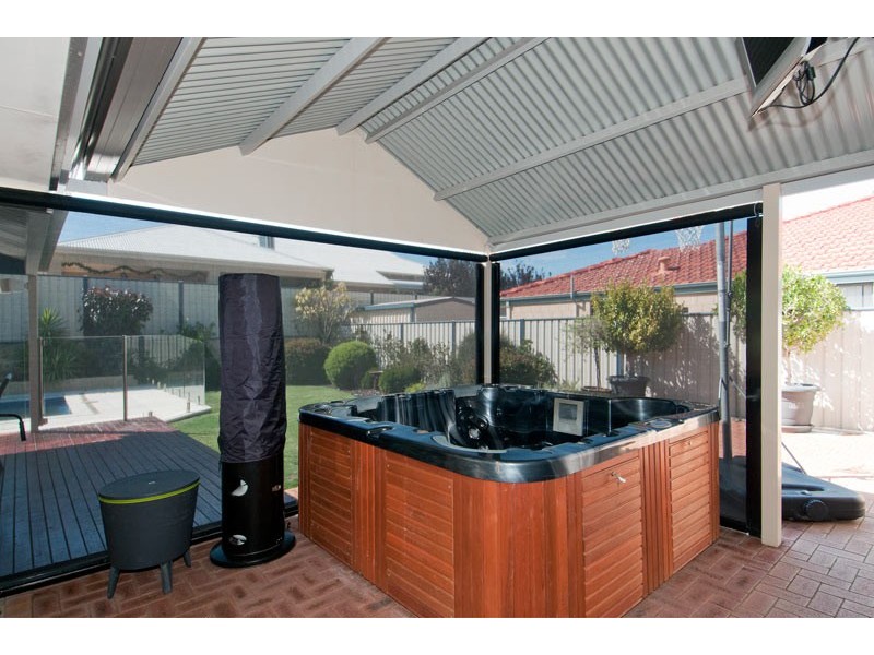 24 Portrush Parade, Meadow Springs WA 6210