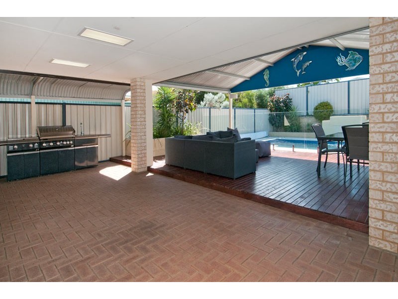 24 Portrush Parade, Meadow Springs WA 6210