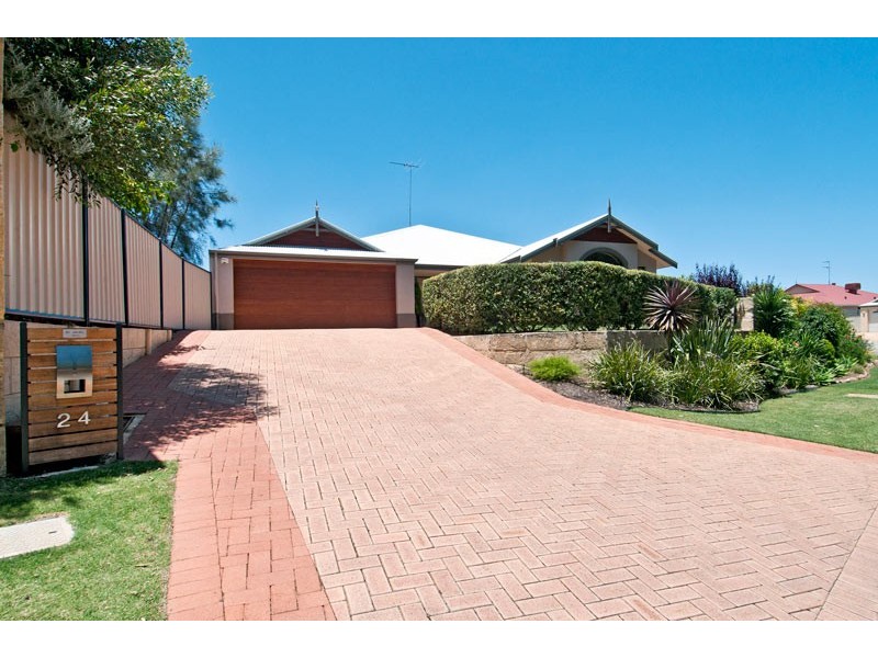 24 Portrush Parade, Meadow Springs WA 6210
