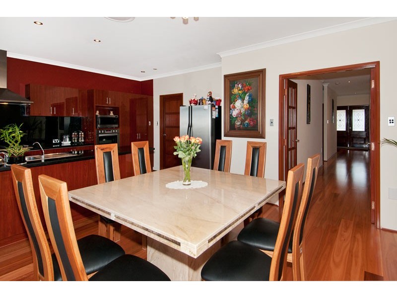 20 Tectona Way, Halls Head WA 6210