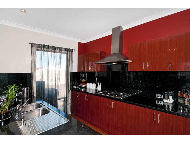 20 Tectona Way, Halls Head WA 6210