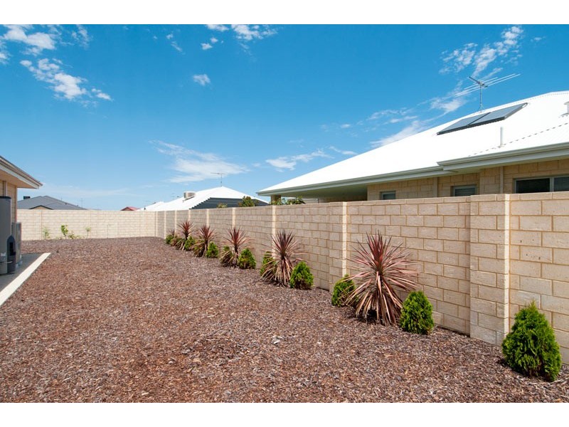 20 Tectona Way, Halls Head WA 6210