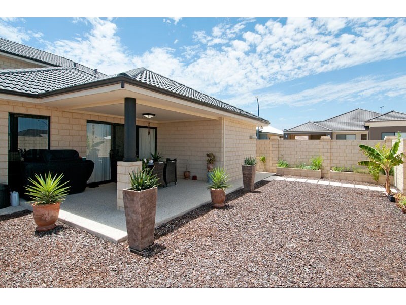 20 Tectona Way, Halls Head WA 6210