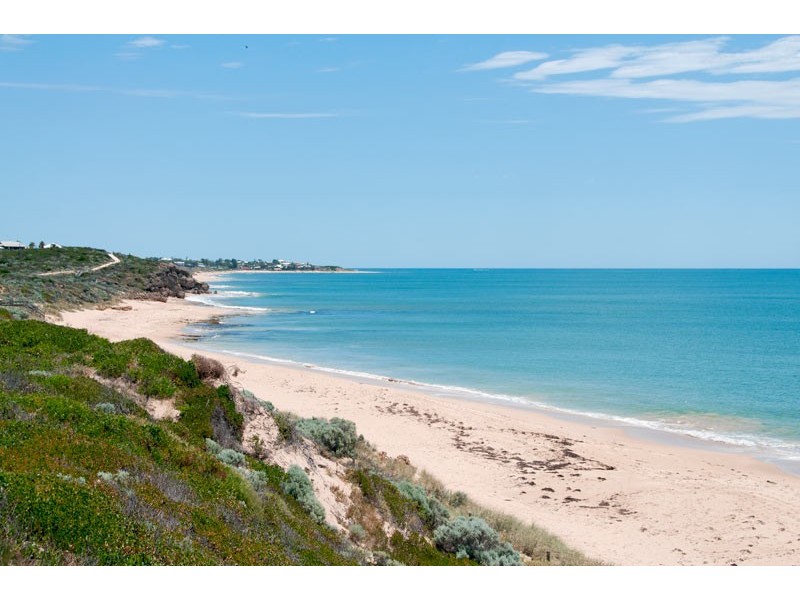 20 Tectona Way, Halls Head WA 6210