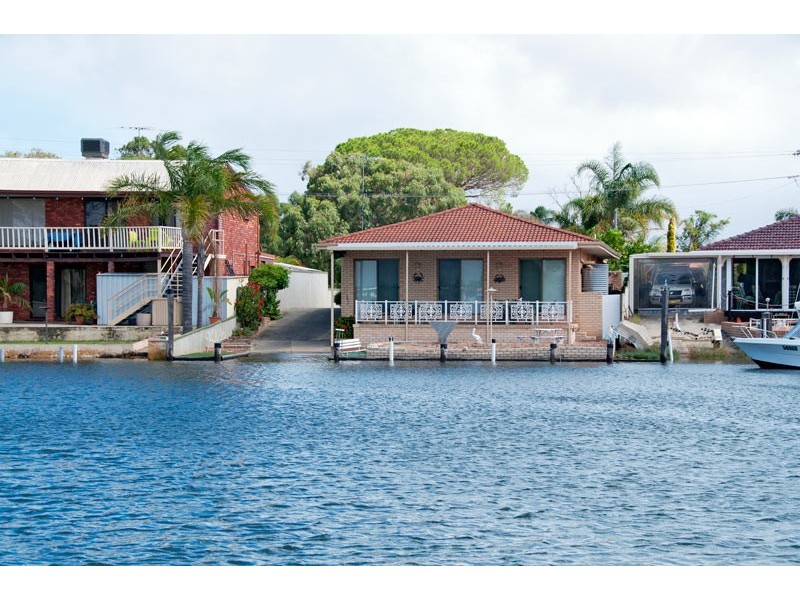 7 Allambi Way, South Yunderup WA 6208