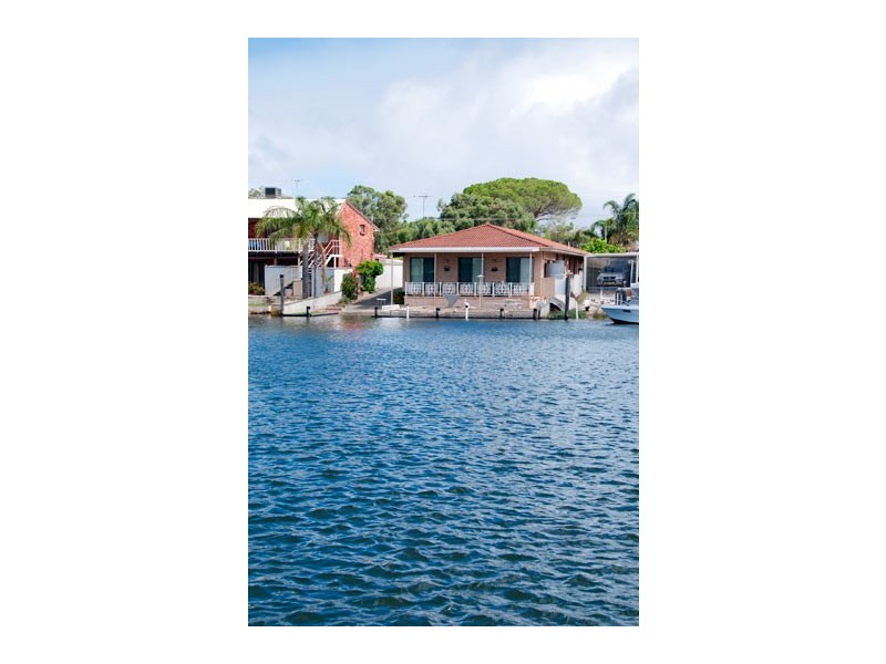 7 Allambi Way, South Yunderup WA 6208