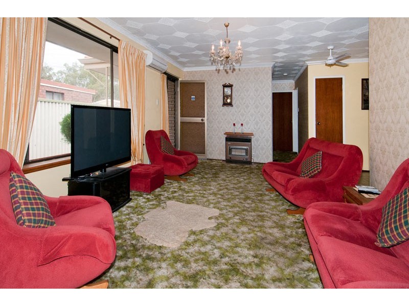 7 Allambi Way, South Yunderup WA 6208