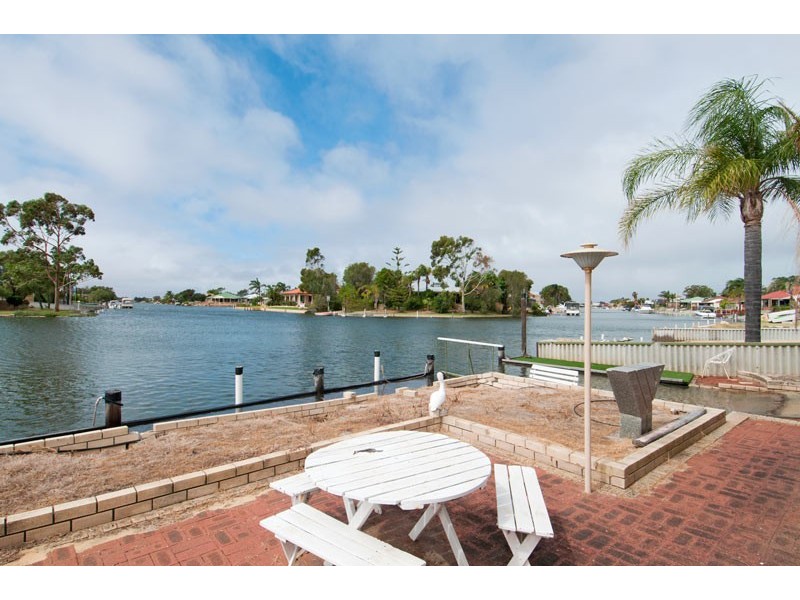 7 Allambi Way, South Yunderup WA 6208